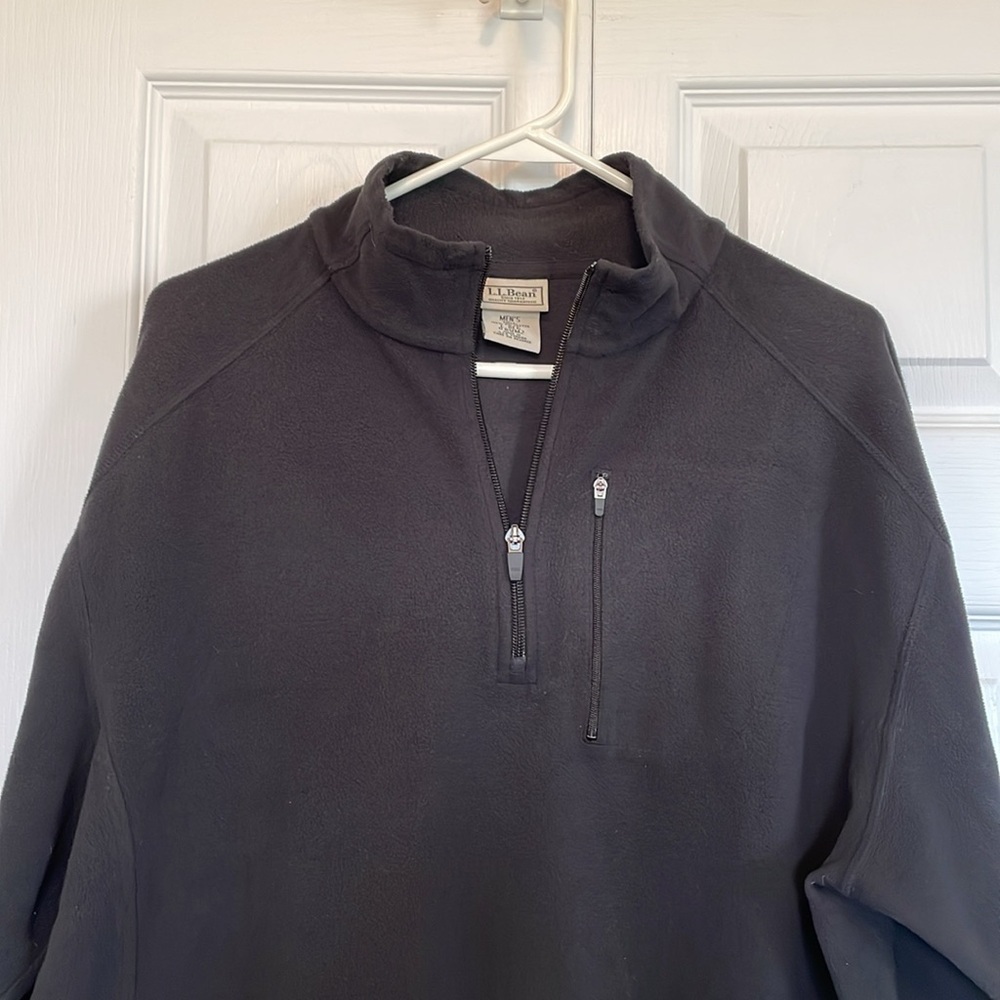 Men’s LL Bean L quarter zip black pullover Zippered breast pocket lightweight